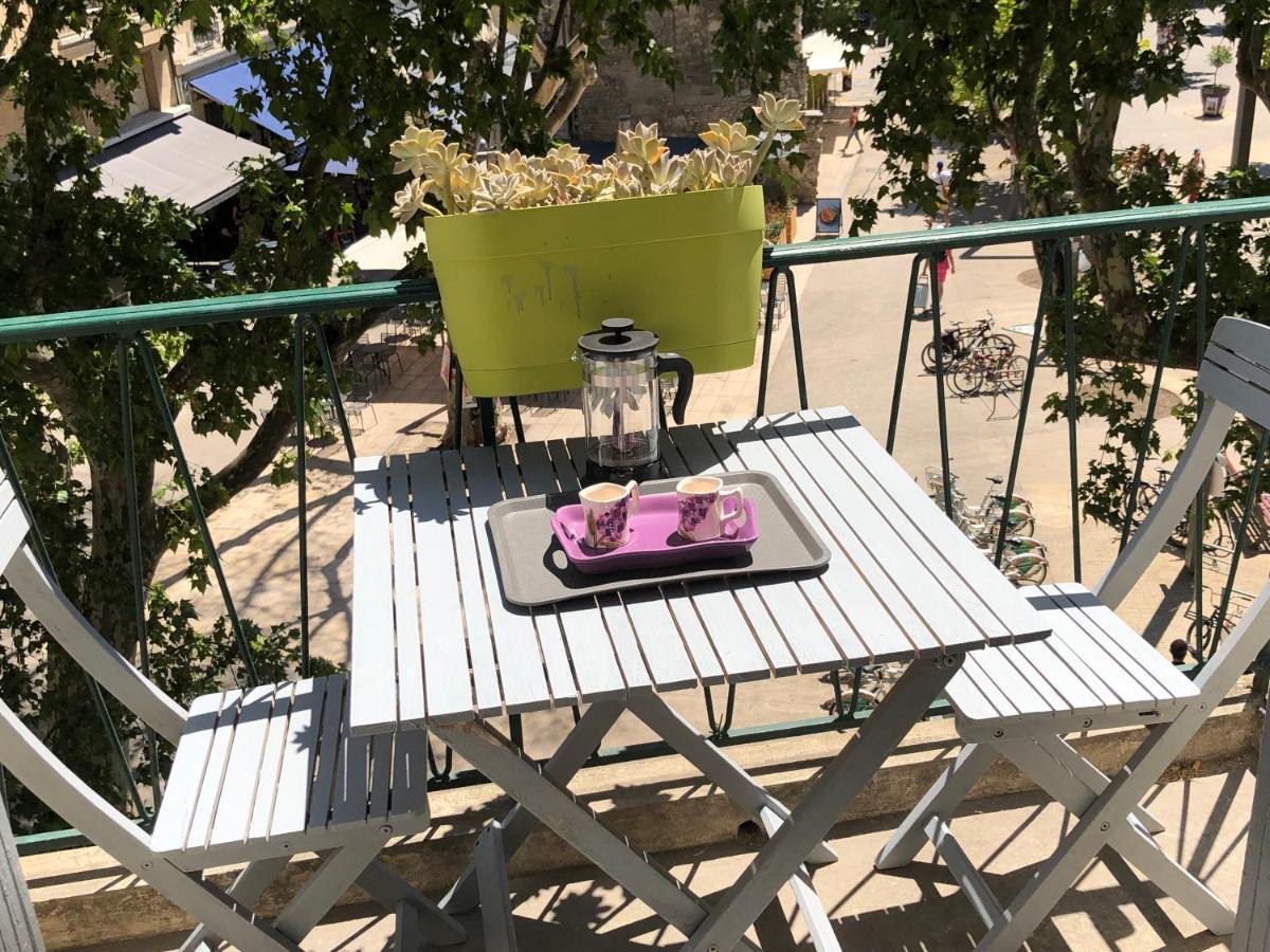 Appartement De Charme Avignon Centre Historique Terrasse Et Balcon Place Pie ภายนอก รูปภาพ